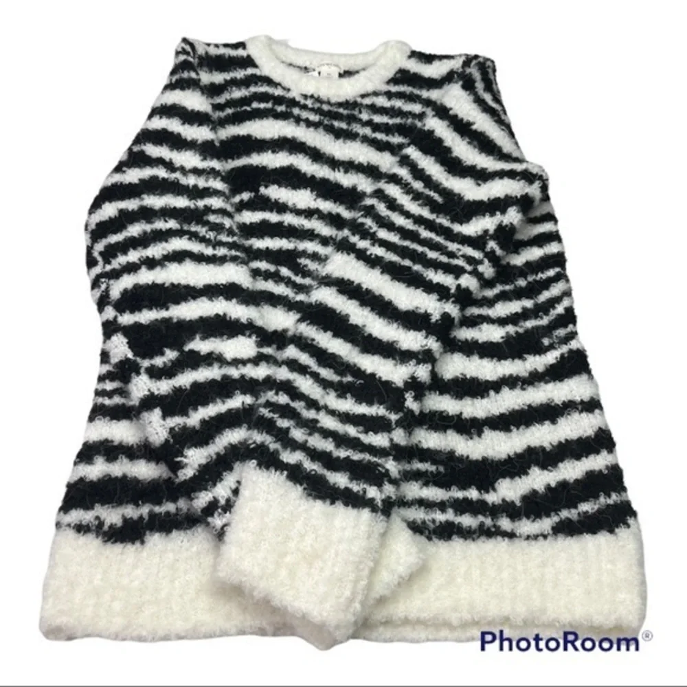 NWT XL CrewCuts Boucle Zebra sweater